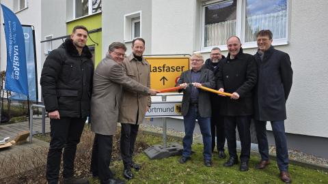 Vertreter Spar- und Bauverein eG Dortmund, vodafone, OXG, Stadt Dortmund und Wirtschaftsförderung Vertreter Spar- und Bauverein eG Dortmund, vodafone, OXG, Stadt Dortmund und Wirtschaftsförderung